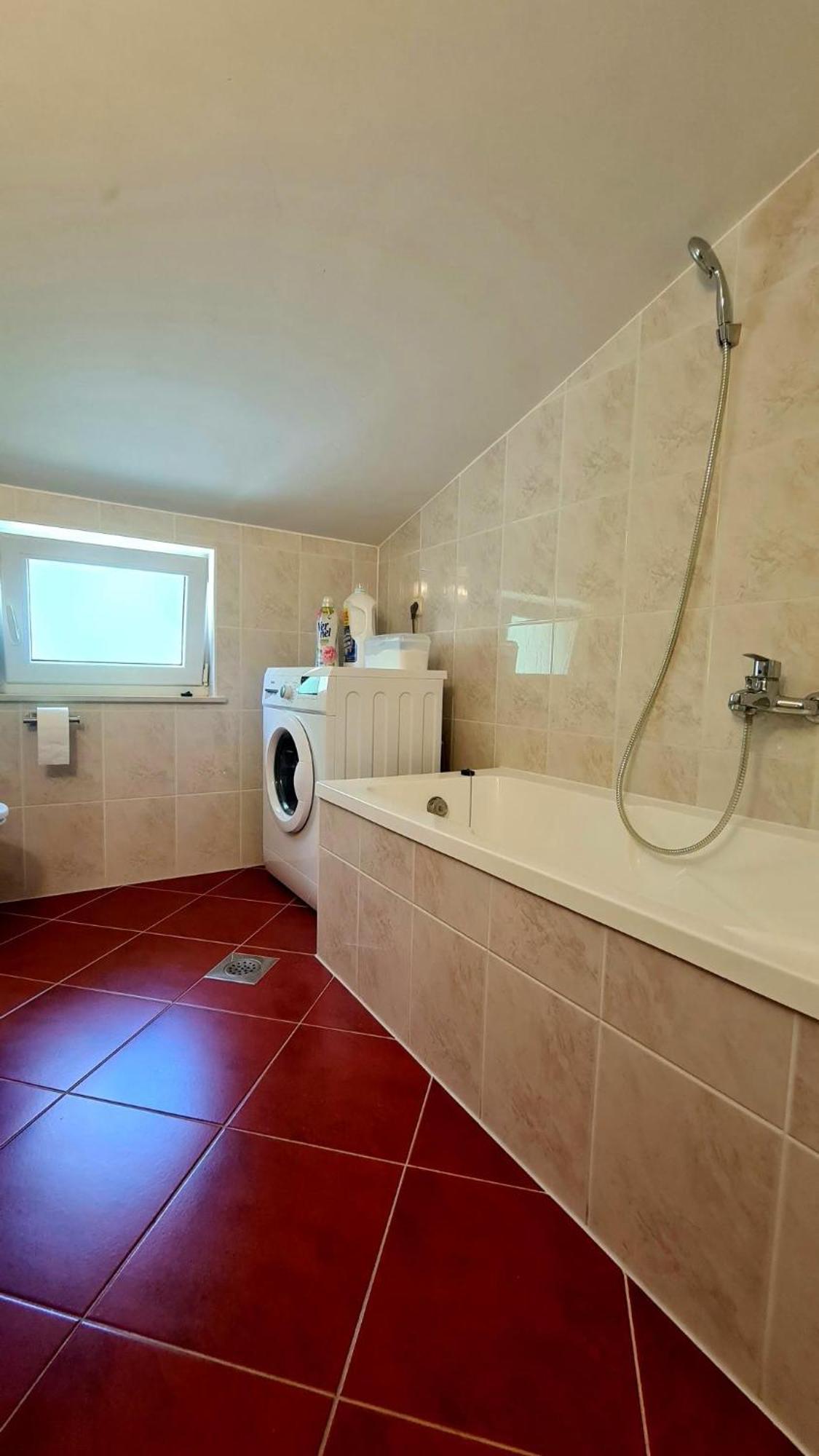 Apartment Ante Дуги Рат Екстериор снимка