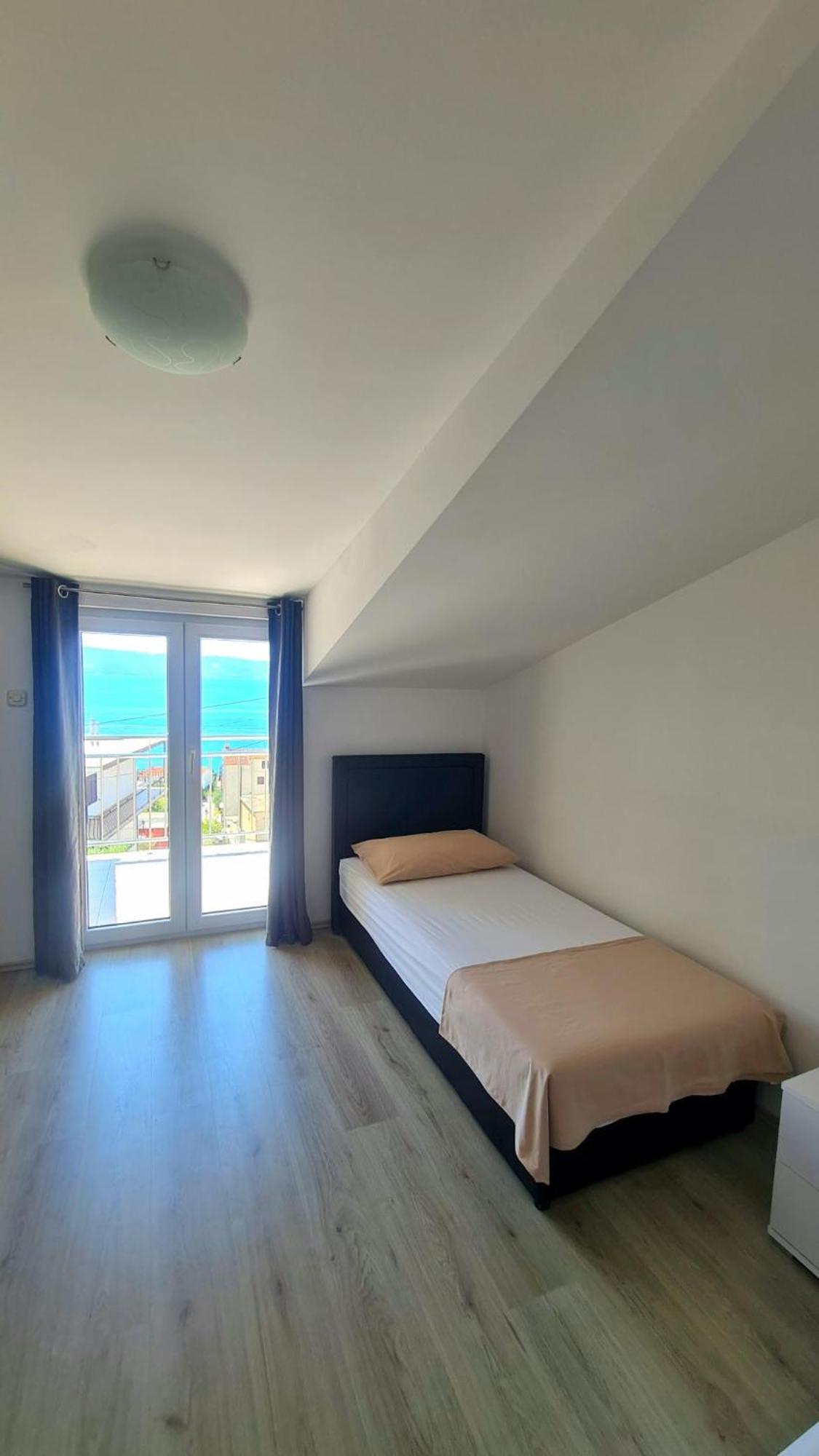 Apartment Ante Дуги Рат Екстериор снимка