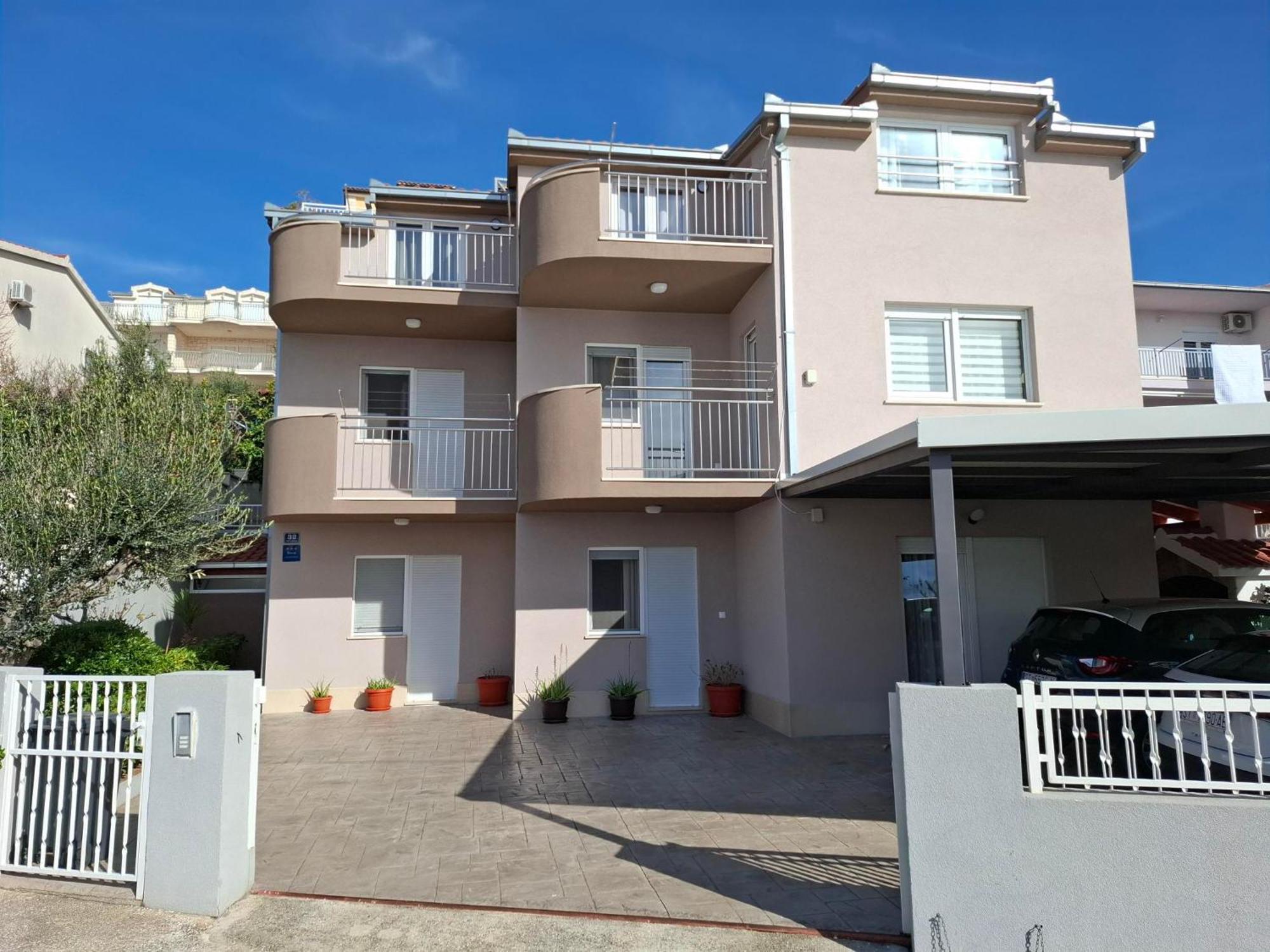 Apartment Ante Дуги Рат Екстериор снимка