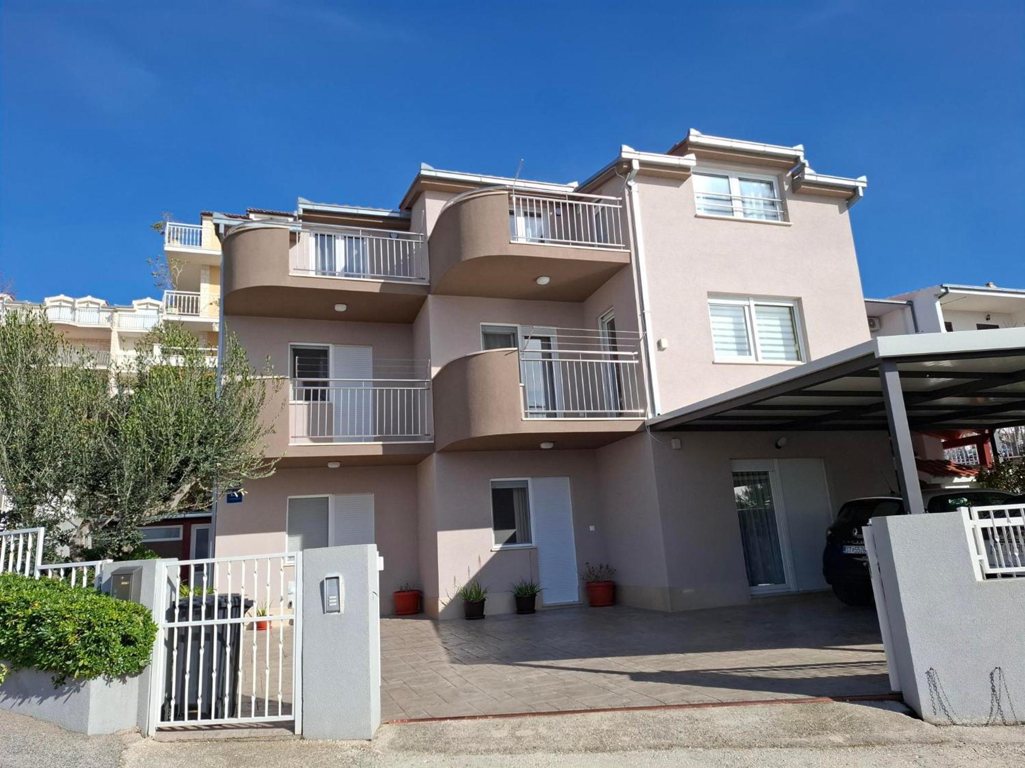 Apartment Ante Дуги Рат Екстериор снимка